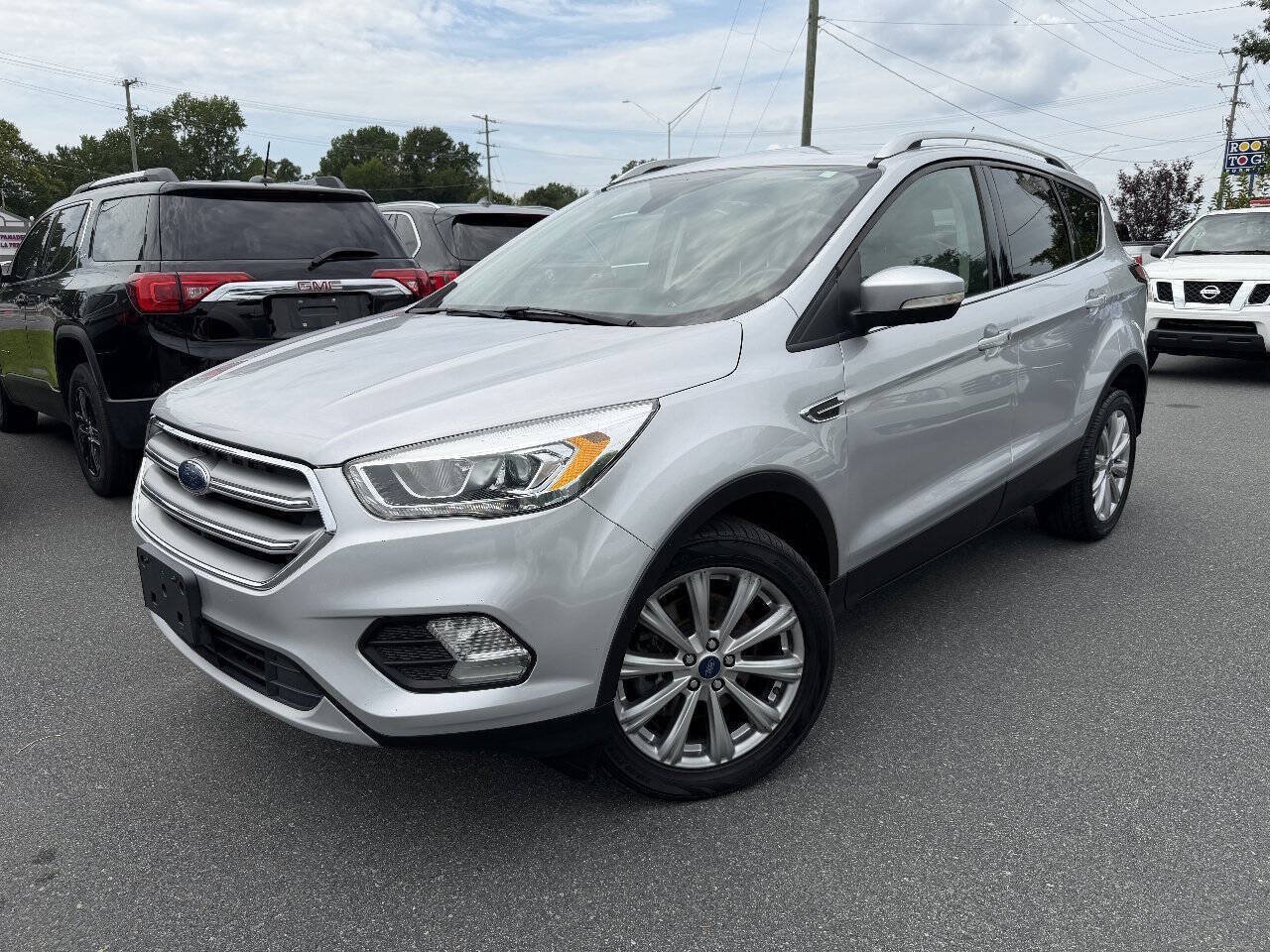 Used 2017 Ford Escape Titanium AWD/4WD image 1