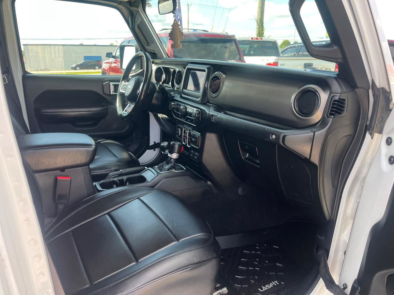 Used 2020 Jeep Gladiator Sport w/ Quick Order Package 24S AWD/4WD image 13