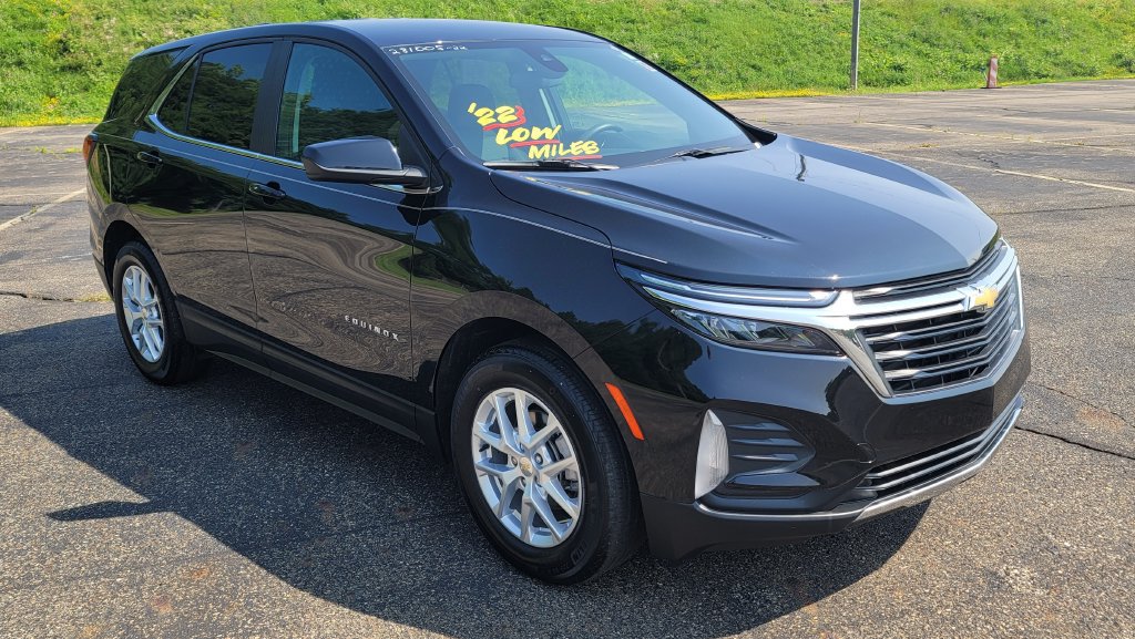 Used 2022 Chevrolet Equinox LT FWD image 2