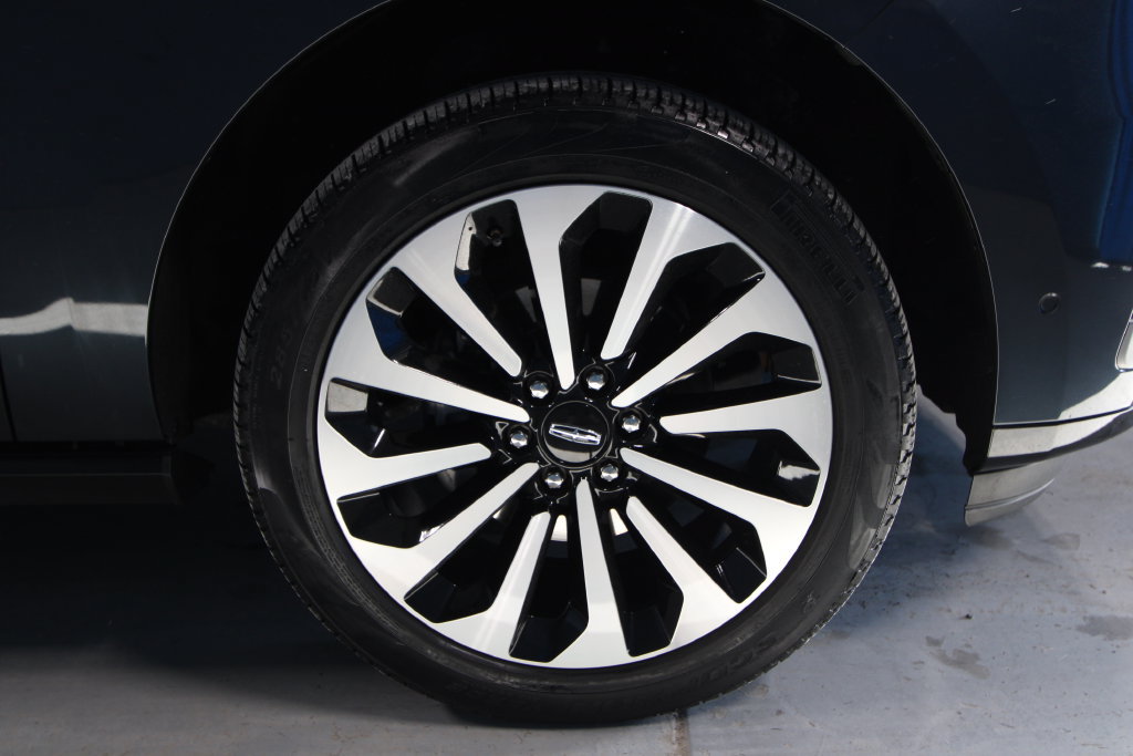 Used 2024 Lincoln Navigator L Reserve AWD/4WD image 37