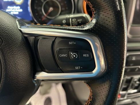 Used 2021 Jeep Gladiator Mojave AWD/4WD image 11