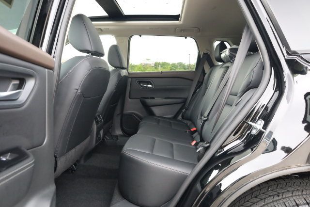 Used 2023 Nissan Rogue SL w/ SL Premium Package AWD/4WD image 28