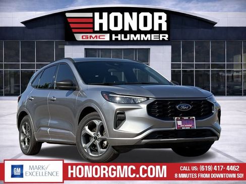 Used 2024 Ford Escape ST-Line image 1