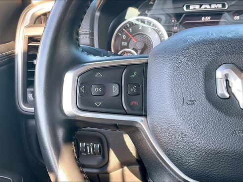 Used 2022 RAM 1500 Laramie AWD/4WD image 19
