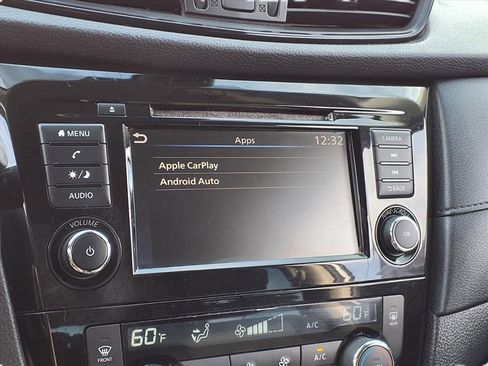 Used 2020 Nissan Rogue SV image 26