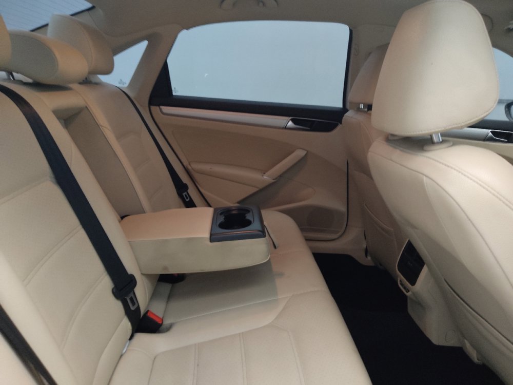 Used 2019 Volkswagen Passat 2.0T Wolfsburg FWD image 19