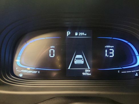 Used 2024 Hyundai Venue SEL FWD image 23