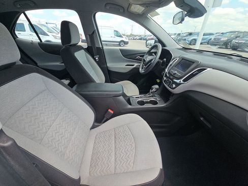 Used 2022 Chevrolet Equinox LS image 5