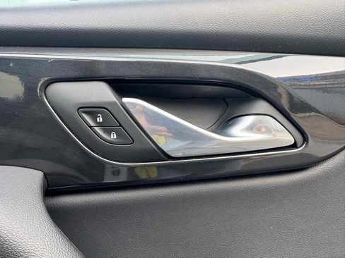 Used 2020 Chevrolet Blazer RS image 31