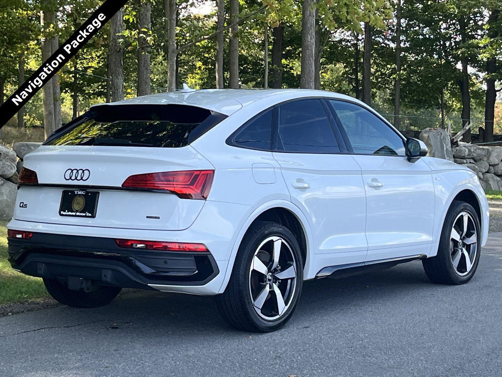 Used 2023 Audi Q5 2.0T Premium Plus w/ Premium Plus Package AWD/4WD image 3