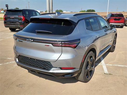 New 2025 Chevrolet Equinox EV RS image 4