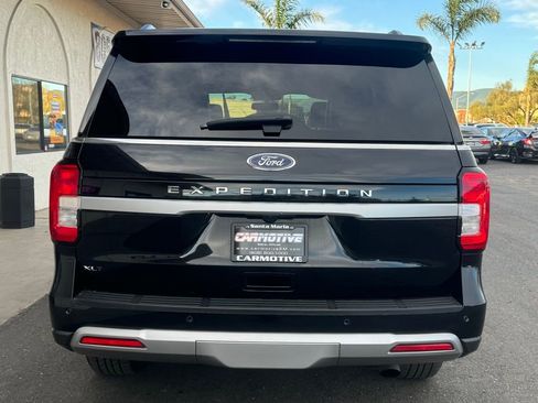 Used 2024 Ford Expedition XLT RWD image 5