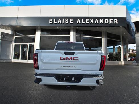New 2026 GMC Sierra 2500 Denali w/ Technology Package AWD/4WD image 4