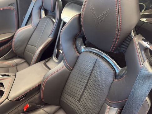 Used 2020 Chevrolet Corvette Stingray Premium Cpe w/ 3LT Preferred Equipment Group image 11