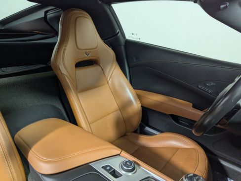 Used 2018 Chevrolet Corvette Stingray Coupe w/ 2LT Preferred Equipment Group image 12