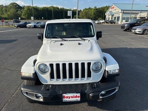 Used 2018 Jeep Wrangler Unlimited Sahara AWD/4WD image 22