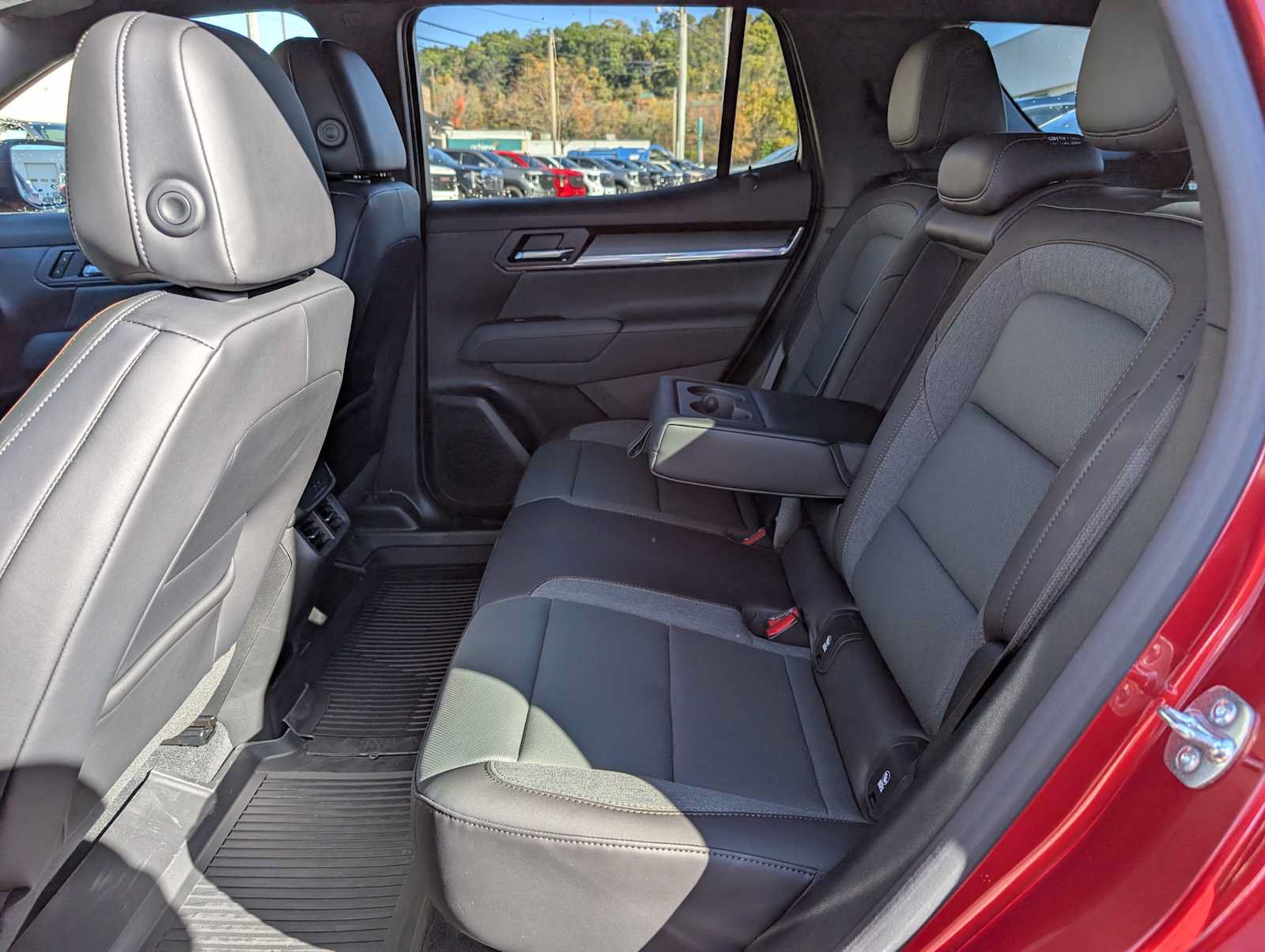 New 2027 GMC Terrain AT4 w/ LPO, Floor Liner Package AWD/4WD image 17