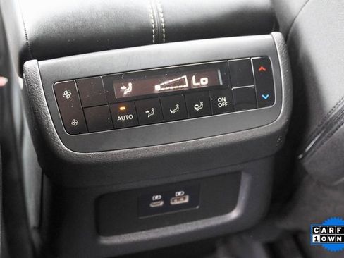 Used 2025 Nissan Pathfinder SV image 21