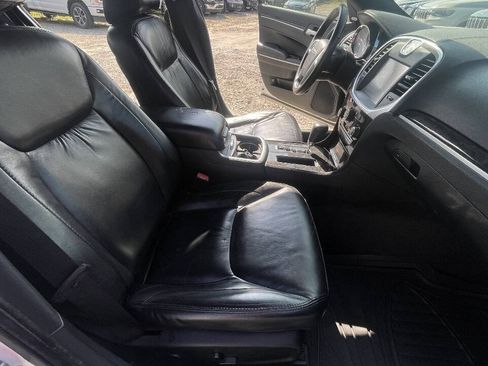 Used 2011 Chrysler 300 Limited RWD image 24