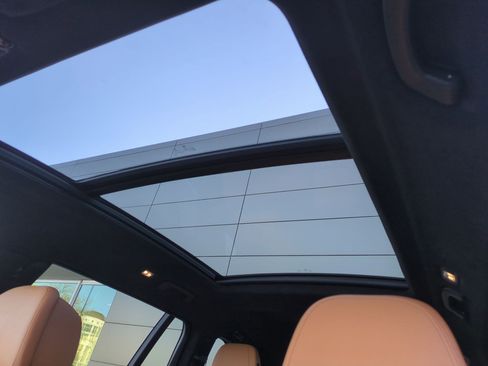 Used 2022 BMW X7 xDrive40i w/ Premium Package image 25