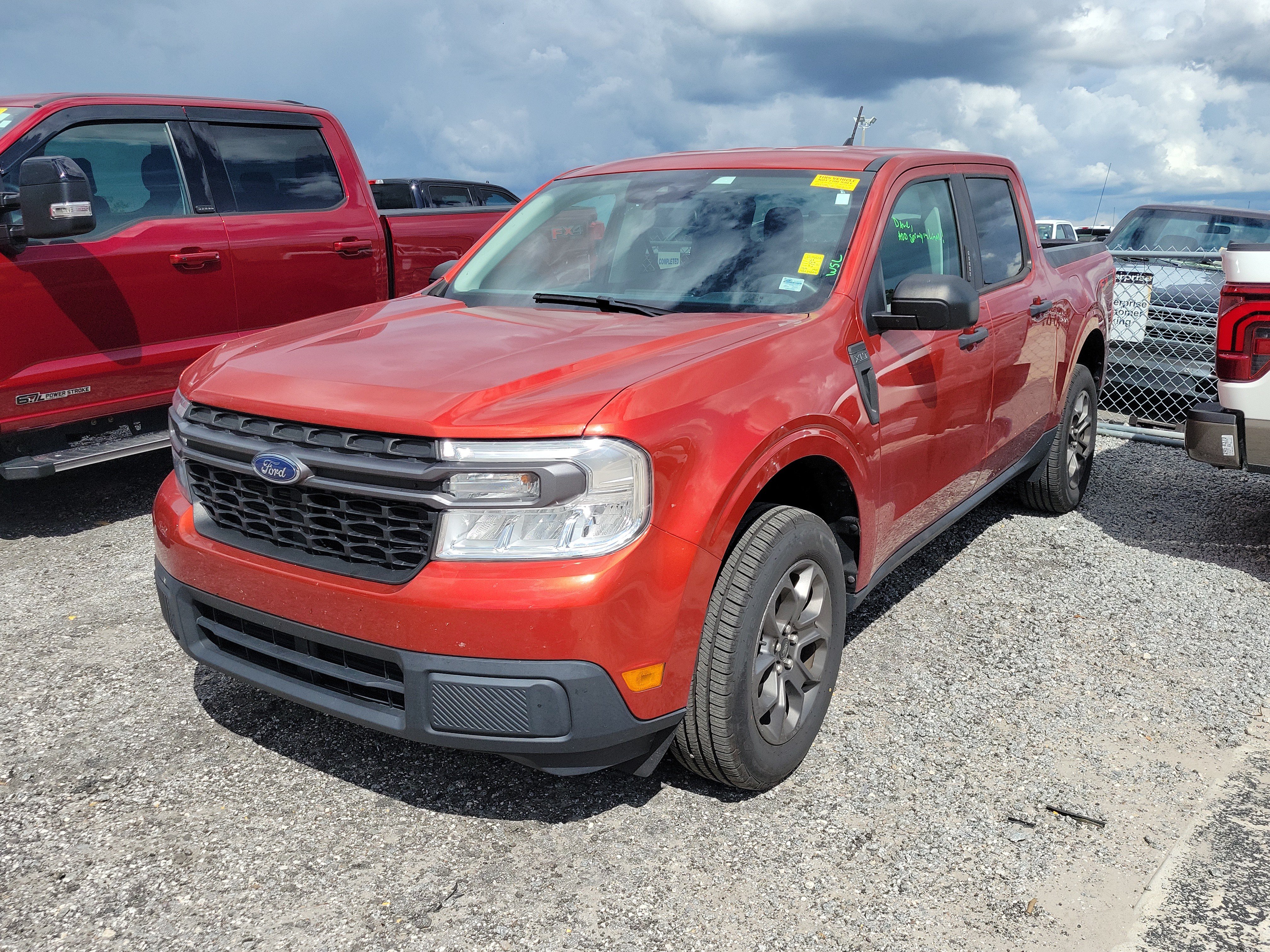 Used 2023 Ford Maverick XLT FWD image 3
