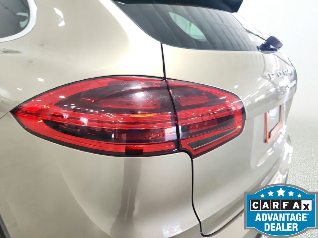 Used 2016 Porsche Cayenne AWD/4WD image 33