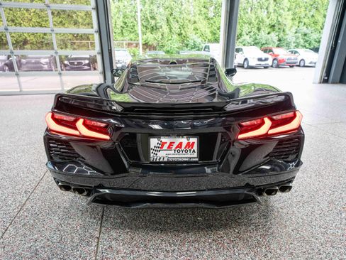 Used 2020 Chevrolet Corvette Stingray Preferred Cpe w/ 2LT Preferred Equipment Group RWD image 3