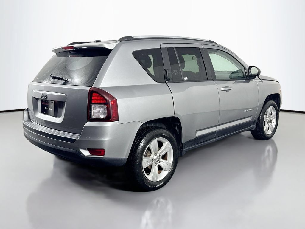 Used 2017 Jeep Compass Sport w/ Power Value Group FWD image 5