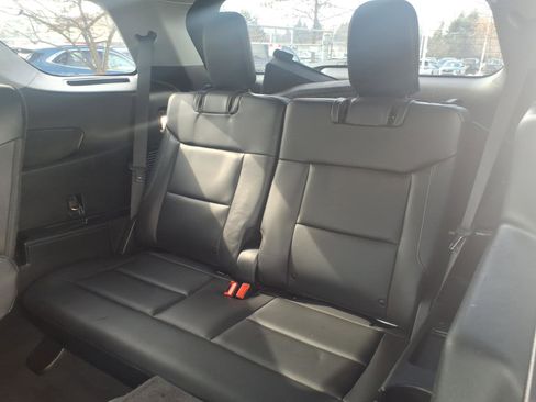 Certified 2022 Ford Explorer XLT w/ Equipment Group 202A image 10