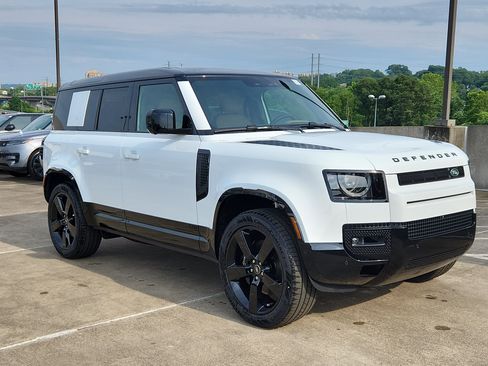 New 2025 Land Rover Defender 110 V8 image 10