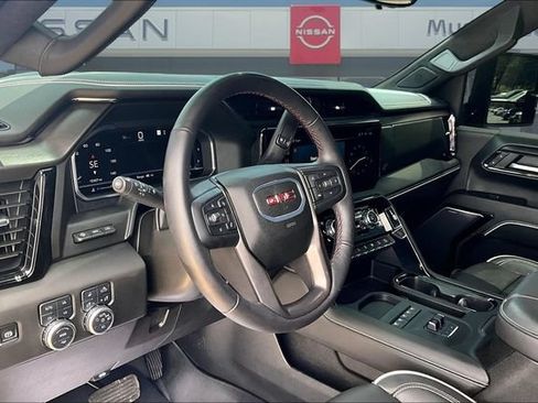 Used 2025 GMC Sierra 2500 AT4X AWD/4WD image 17