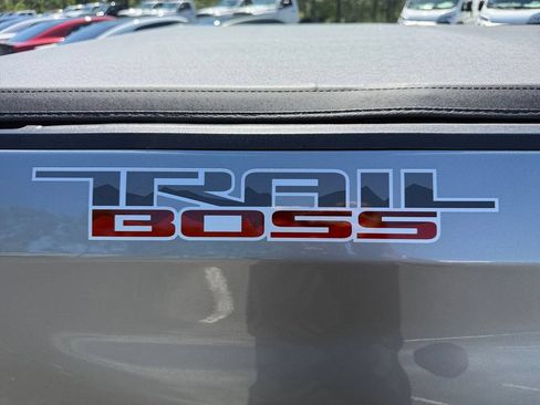 Used 2026 Chevrolet Silverado 1500 Custom Trail Boss AWD/4WD image 27