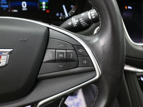 Used 2018 Cadillac XT5 Luxury w/ LPO, Black Ice Package AWD/4WD image 23