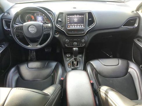 Used 2019 Jeep Cherokee Trailhawk w/ Comfort/Convenience Group image 18