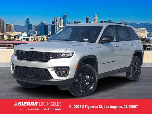 New 2025 Jeep Grand Cherokee Altitude image 1