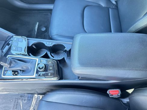 Used 2024 Kia Sportage SX FWD image 21