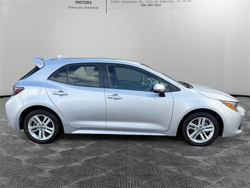 Used 2019 Toyota Corolla SE image 4