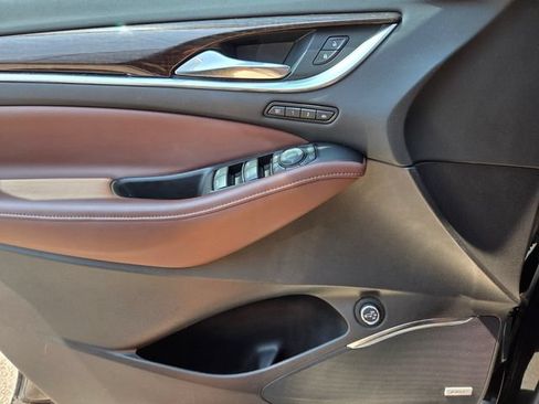 Used 2018 Buick Enclave Avenir FWD image 12
