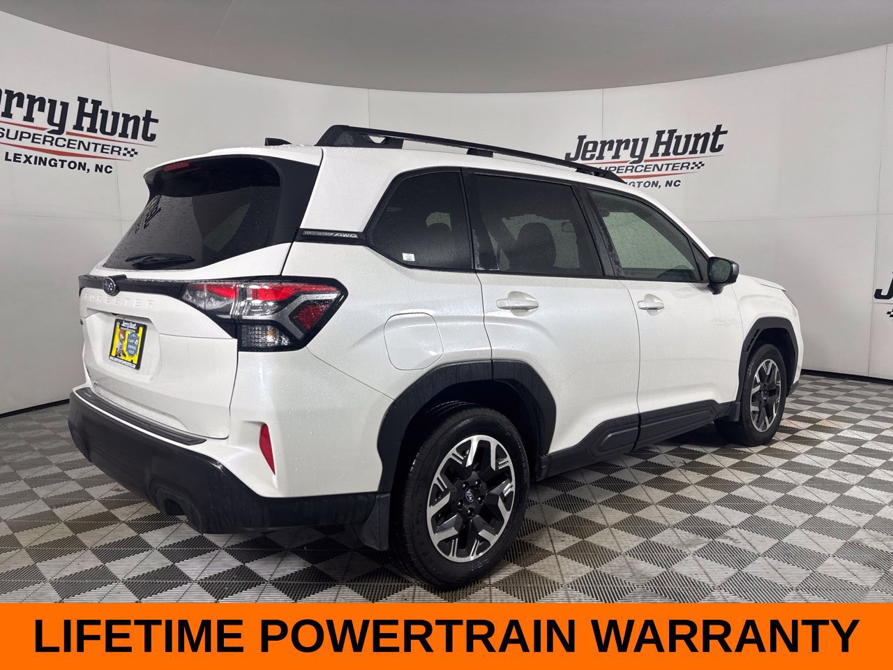 Used 2025 Subaru Forester Premium w/ Protection Package AWD/4WD image 6