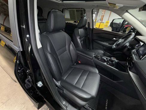 Used 2023 Nissan Rogue SV w/ SV Premium B Package image 16