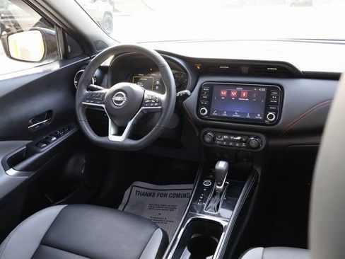 Used 2022 Nissan Kicks SR w/ Premium Package image 16