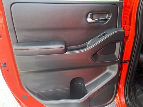 Used 2025 Nissan Frontier PRO-4X w/ Interior Protection Package AWD/4WD image 16