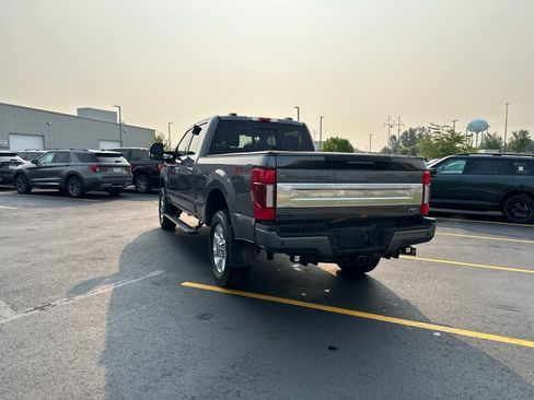 Used 2022 Ford F350 Platinum AWD/4WD image 9