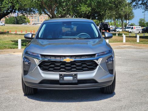 Used 2024 Chevrolet Trax LS w/ LS Convenience Package FWD image 29