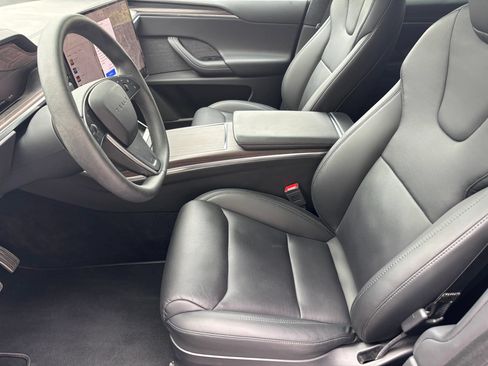 Used 2024 Tesla Model X AWD/4WD image 11