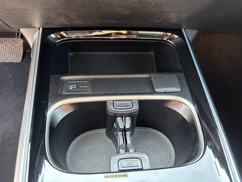 Used 2023 Mercedes-Benz GLB 250 image 21