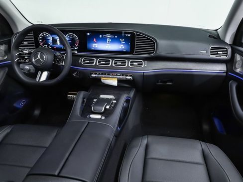 New 2026 Mercedes-Benz GLS 450 4MATIC image 8
