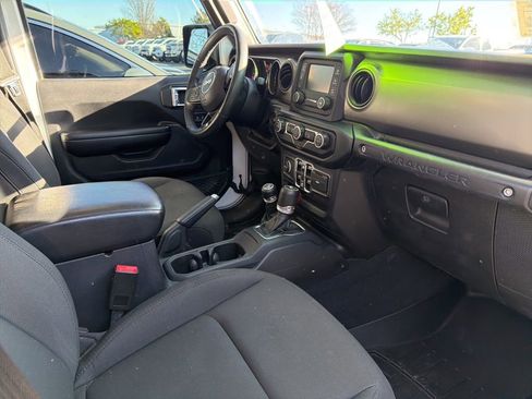 Used 2019 Jeep Wrangler Unlimited Sport S image 5