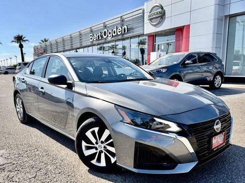 Certified 2025 Nissan Altima 2.5 S image 1