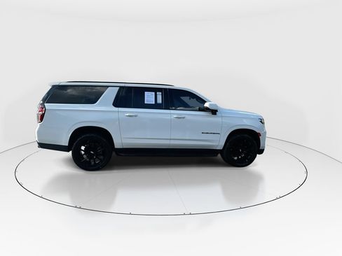 Used 2022 Chevrolet Suburban RST w/ Sport Performance Package AWD/4WD image 9